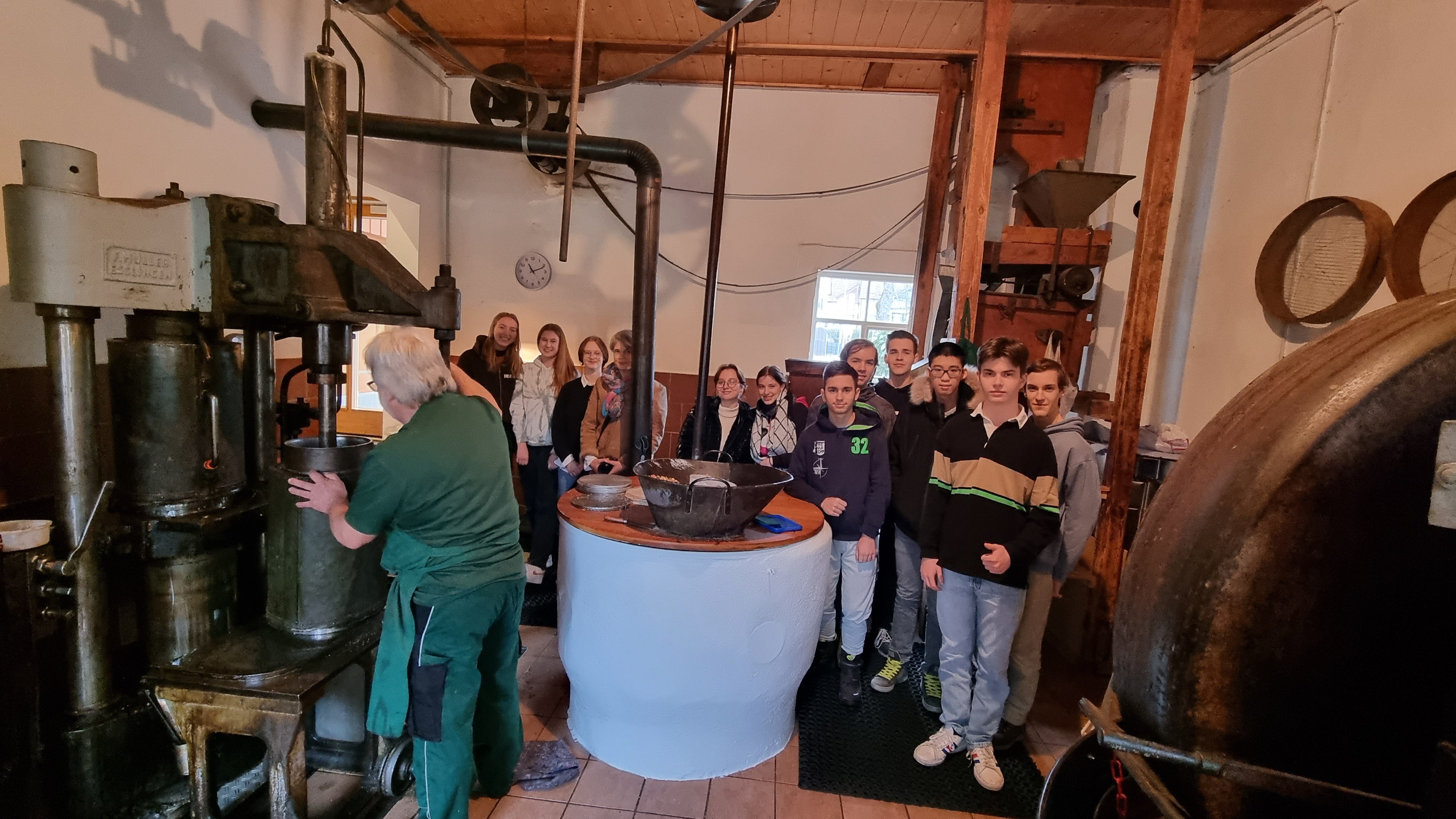 Chemie-Leistungskurs zu Besuch