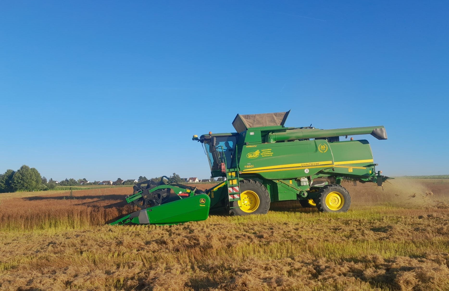 Leinernte in vollem Gange