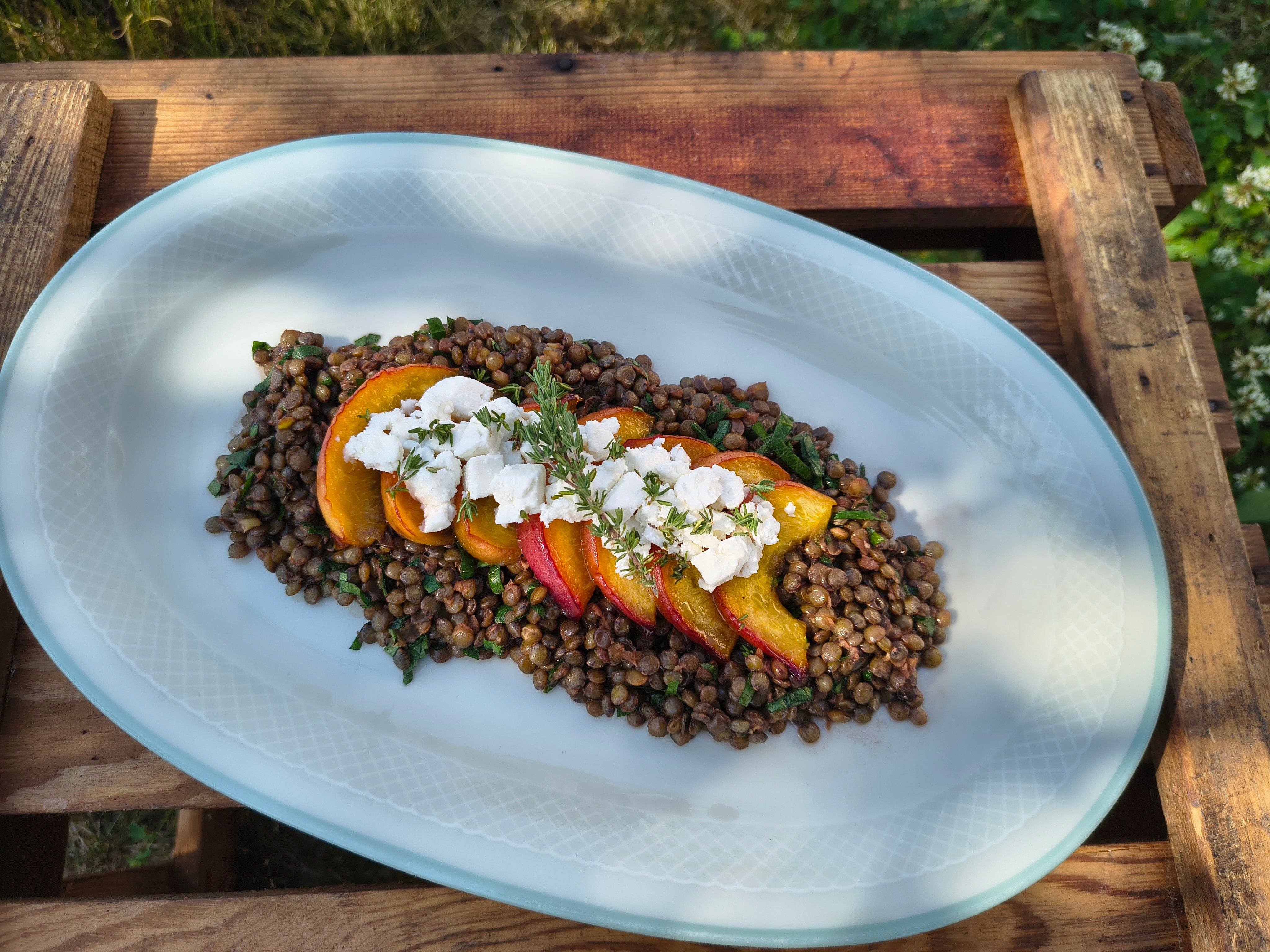 Linsensalat mit Honig-Pfirsich